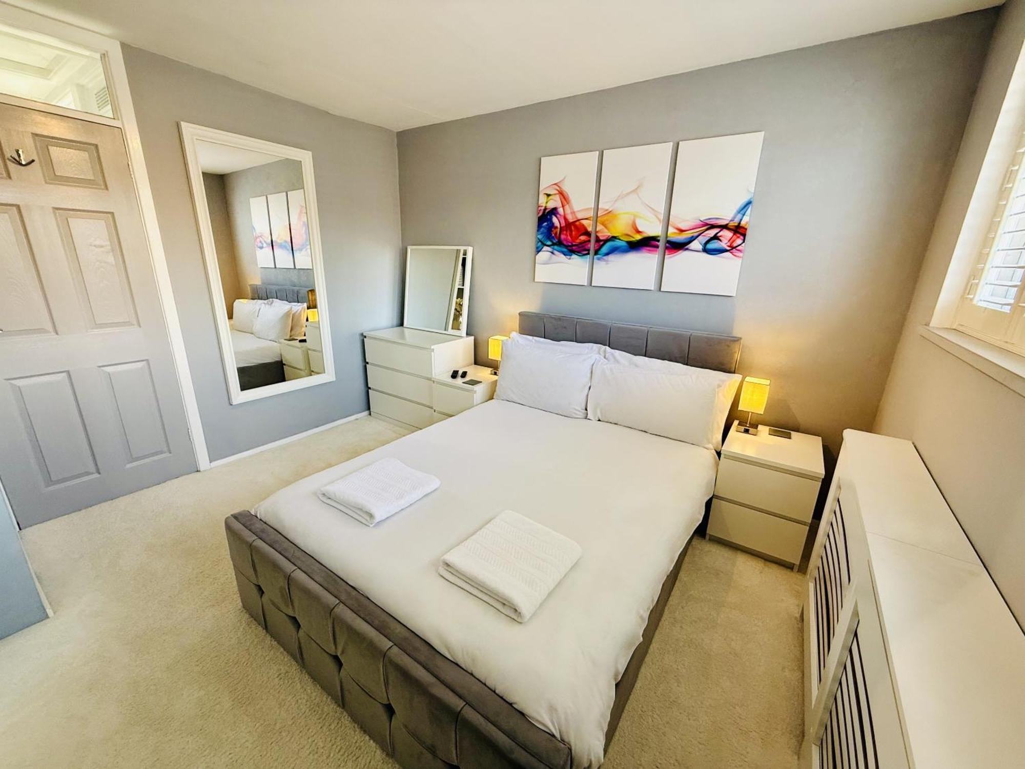 Villa Fantastic 2-Bed House With Parking - Hosted By Hutch Lifestyle Leamington Spa Exterior foto