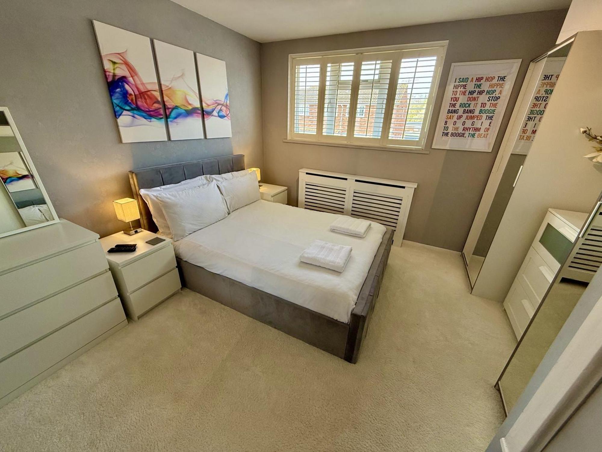 Villa Fantastic 2-Bed House With Parking - Hosted By Hutch Lifestyle Leamington Spa Exterior foto