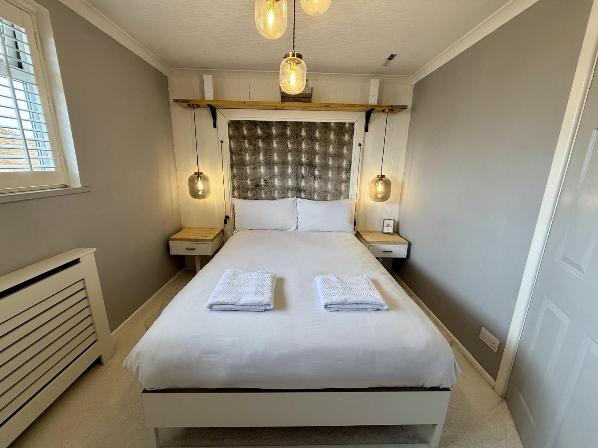 Villa Fantastic 2-Bed House With Parking - Hosted By Hutch Lifestyle Leamington Spa Exterior foto