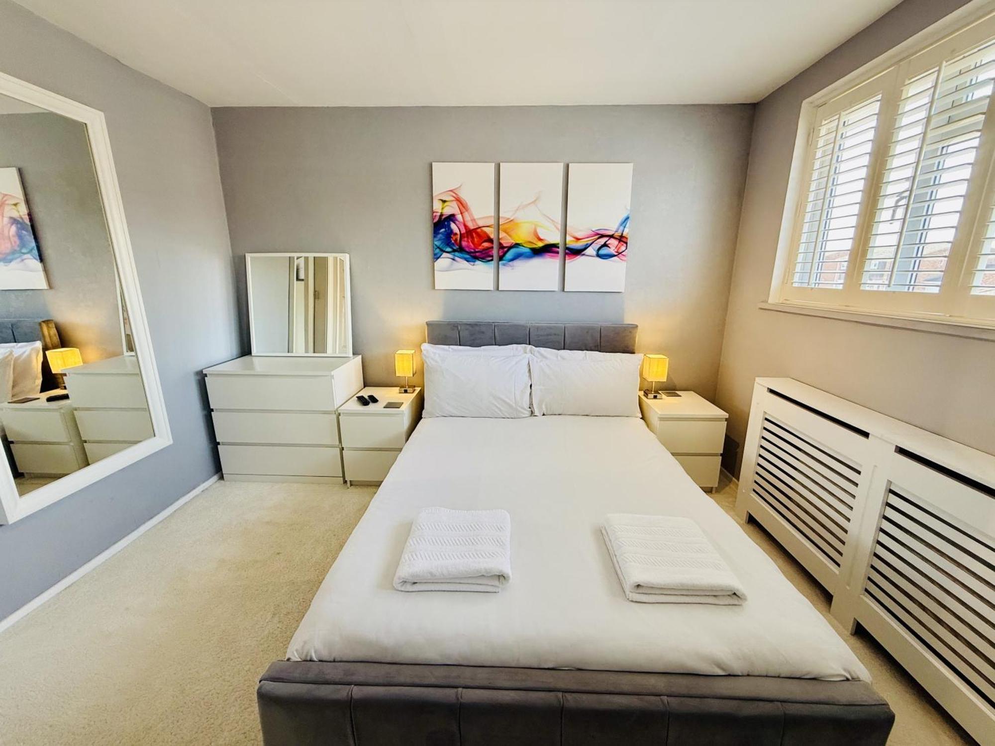 Villa Fantastic 2-Bed House With Parking - Hosted By Hutch Lifestyle Leamington Spa Exterior foto